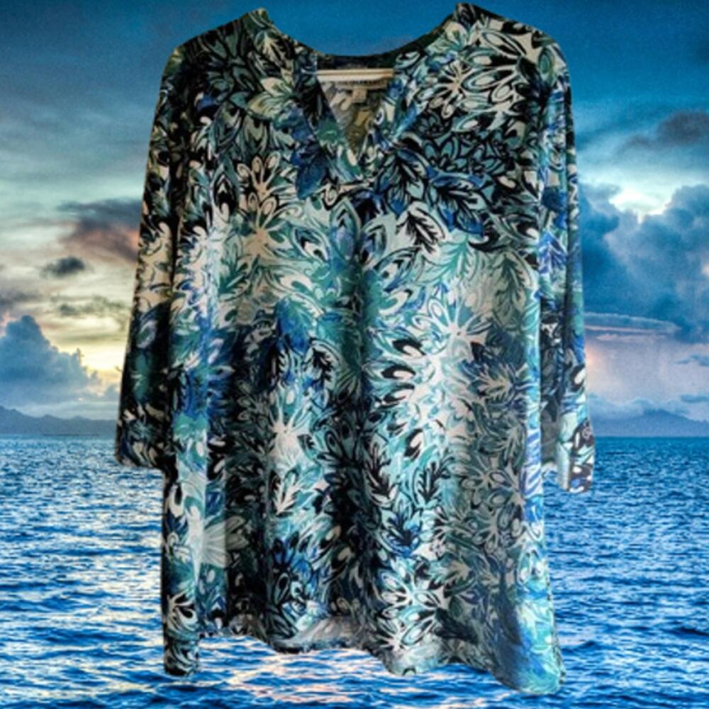 Southern Lady Large 3/4 sleeve multi color blue polyester blend stretch blouse.